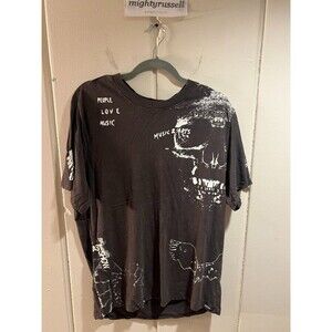 Men's Grey and Black T-shirt